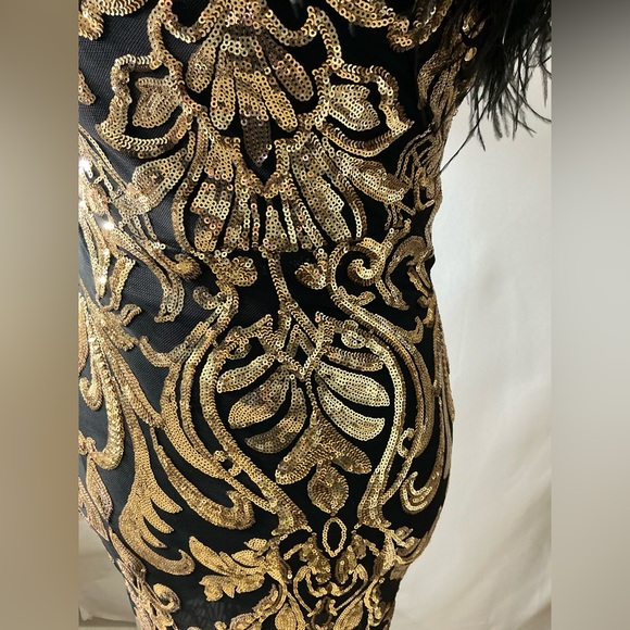 Fashion Nova Black and Gold Prom Dress - Picture 4 of 14